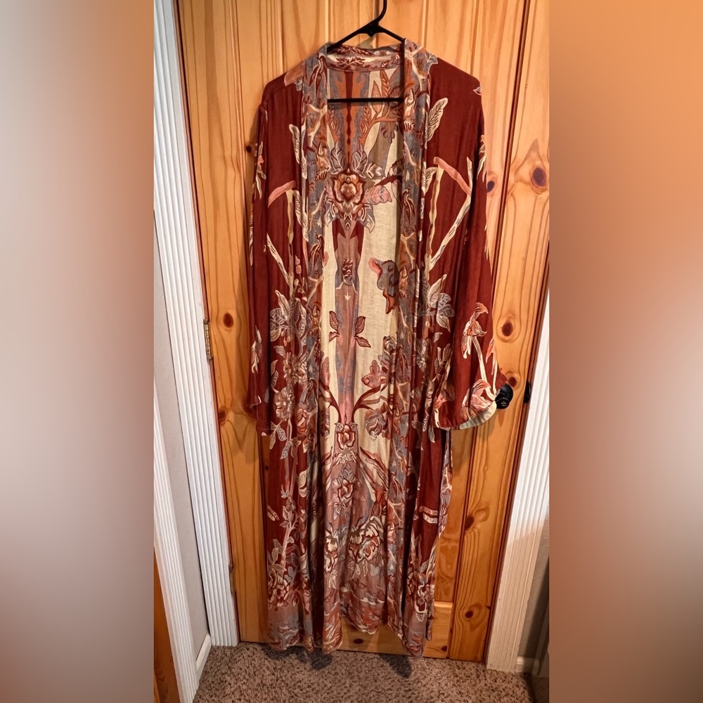 Brahmaki MAXI KAFTAN
Terra Di Siena